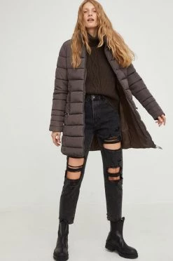 Fila Κατάστημα πωλήσεων -Fila Κατάστημα πωλήσεων unnamed file 2002